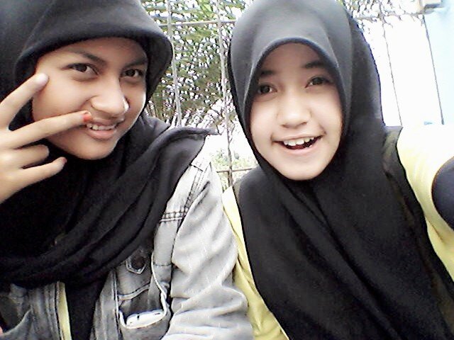 my name auliya syafa riski|date of birth 04 july 1997|bigfam|instagram|auliyaariski|aktivitas mengajar|