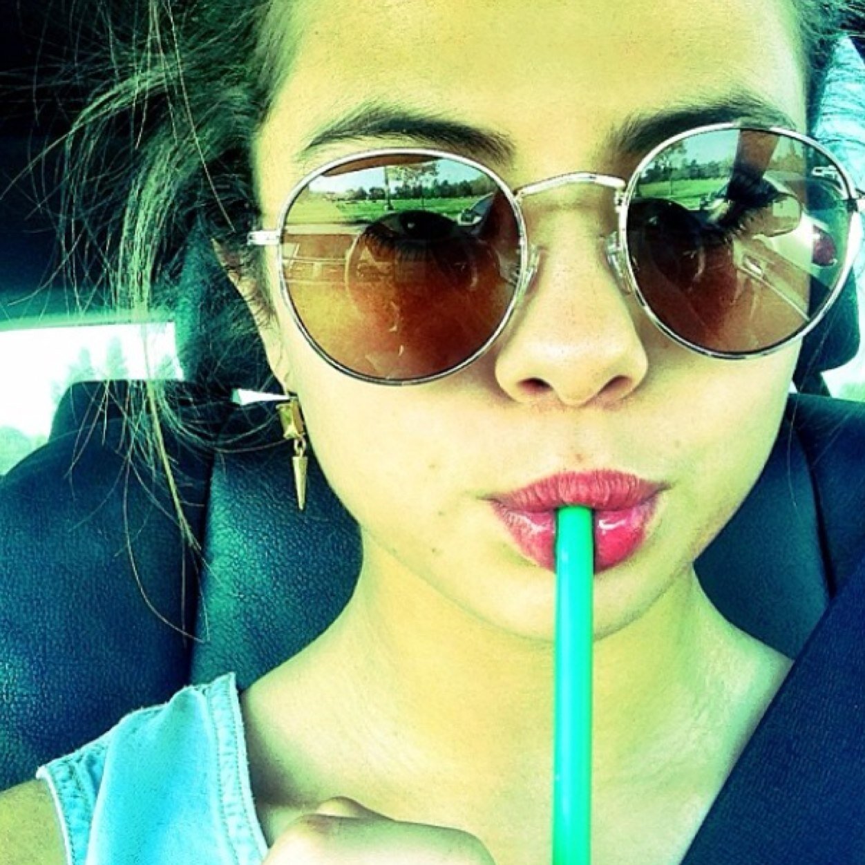 I love selena gomez like a love song