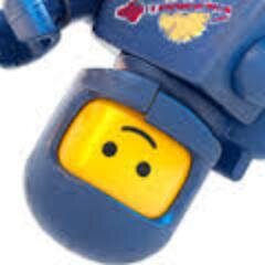 bennyshelmet's profile picture. I'm the helmet not the lego.