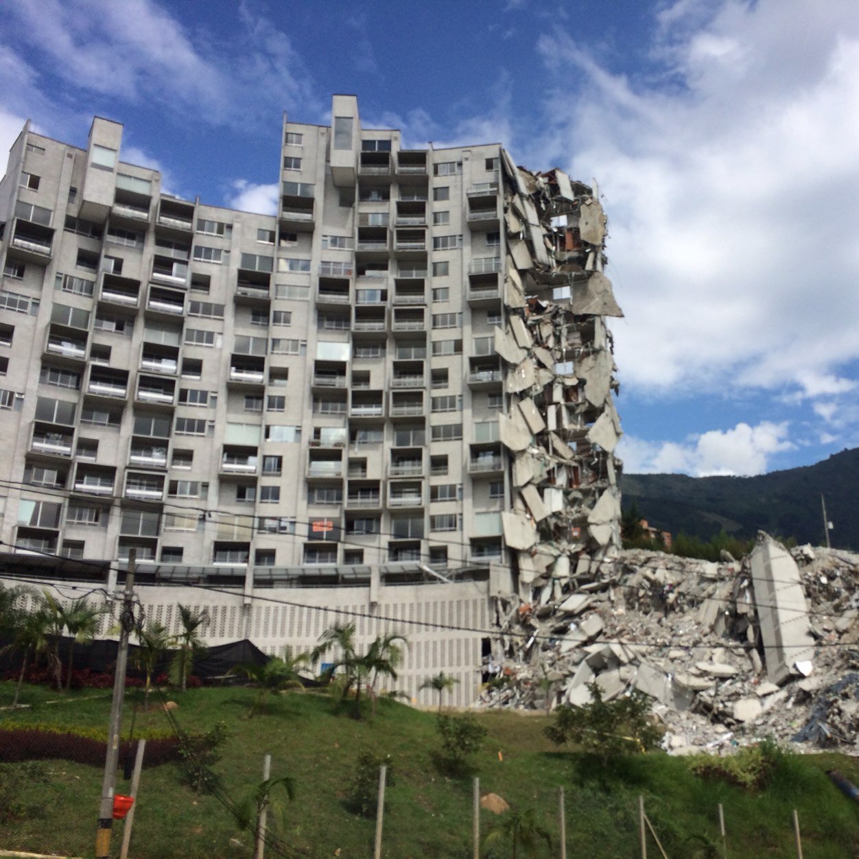 unidosporspace's profile picture. 