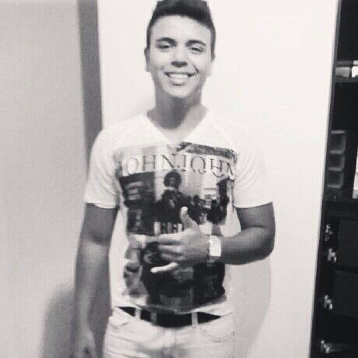 De boa ?  
Whatsapp: 81 9693-9767