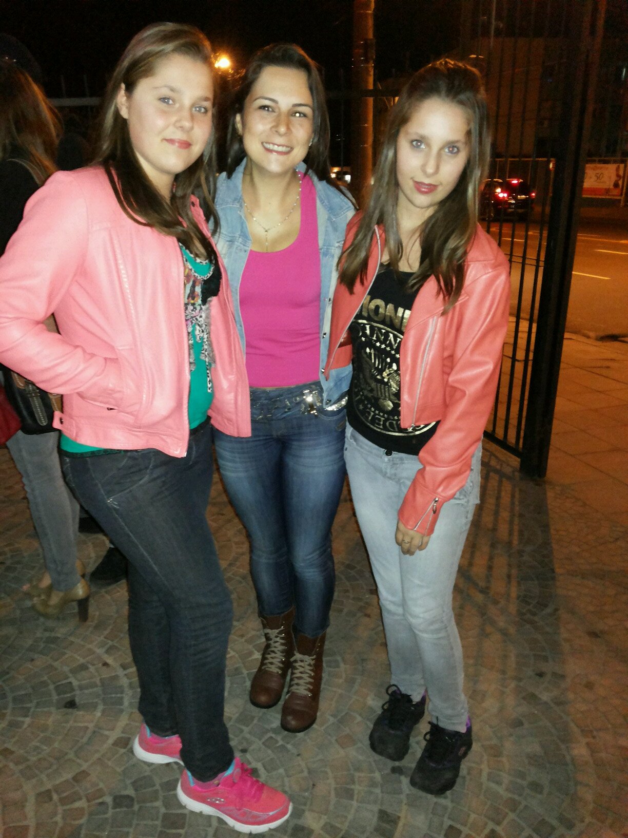 ManicaEdilei's profile picture. 