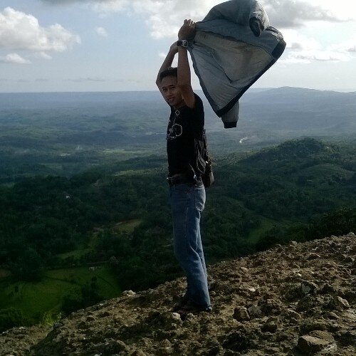 hidup itu penuh dg perjuangan,jadi jangan mudah menyerah untuk terus berjuang demi hidup yg lebih baik :)