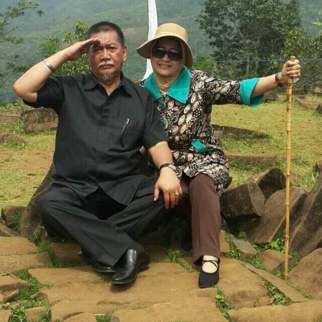 giselmizwar's profile picture. Akun Resmi Istri Wakil Gubernur Jawa Barat, Deddy Mizwar