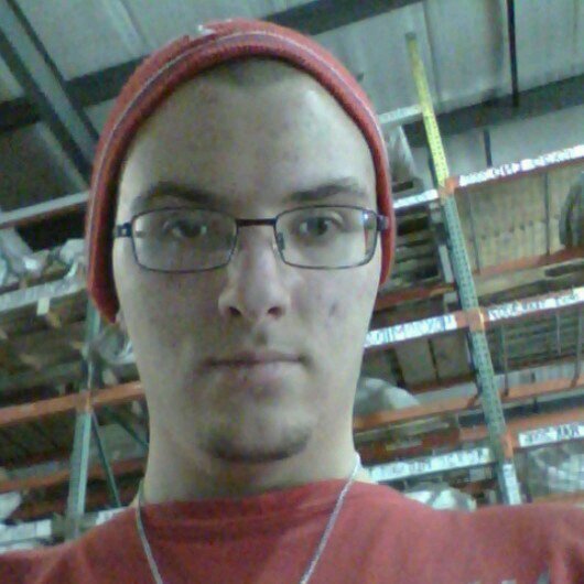 I live by three words HUSTLE LOYALTY RESPECT I love smoking weed and I love my mom and dad