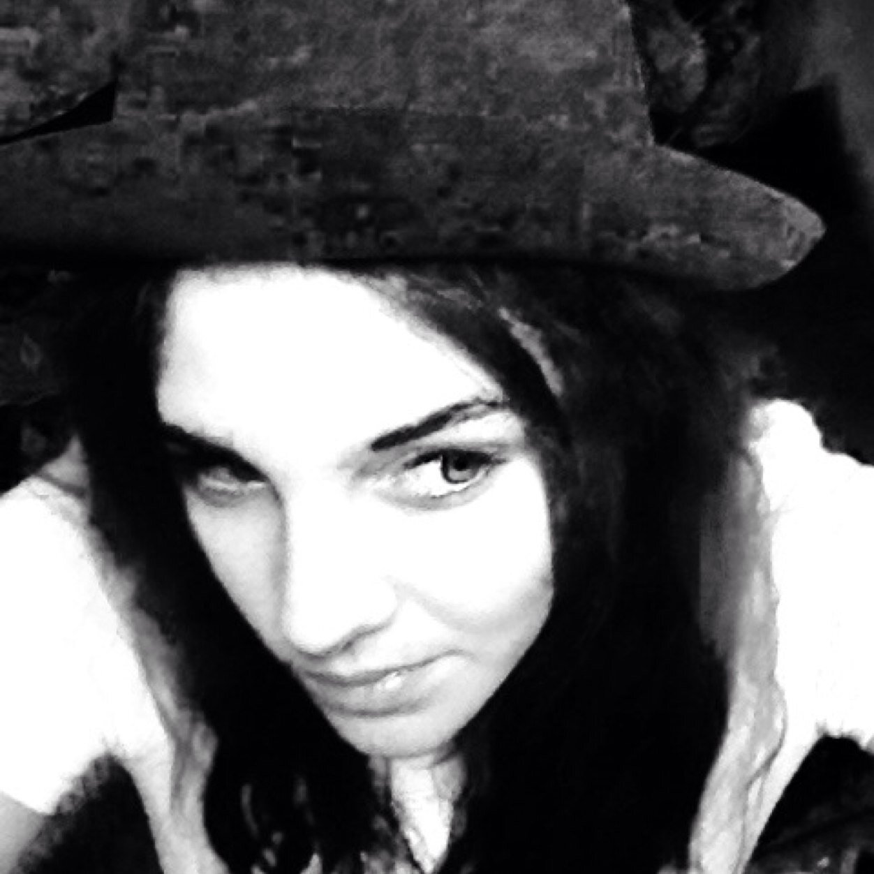 23 and free Gypsy woman i need loud bass to breath and ocean spray to live. Ganj in my blood stream and guitar strings on my fingers