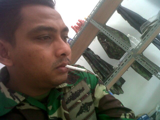 Jhoni_android13's profile picture. 