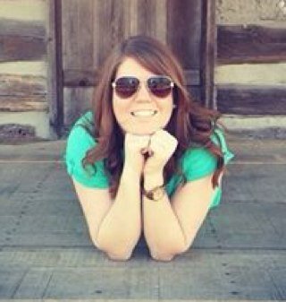 emkayvee's profile picture. Cupcakes are my love language.