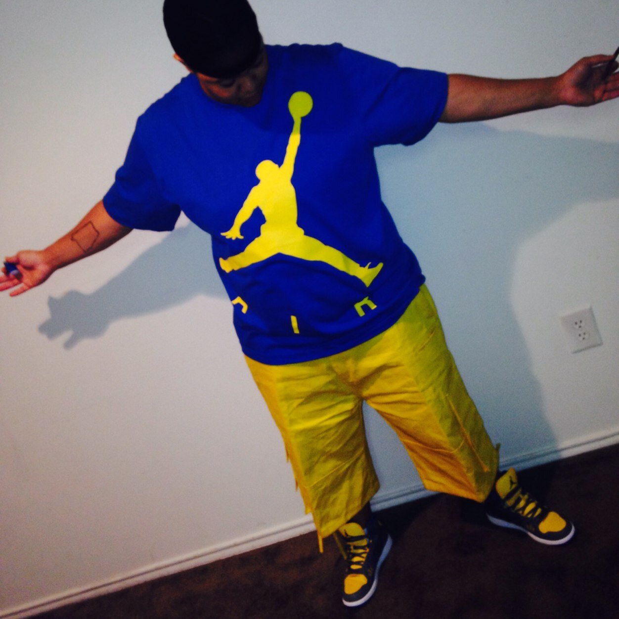 CLOWNIN