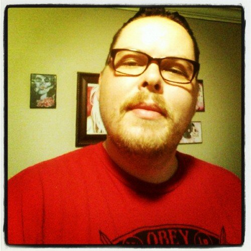 thefoxsteeth's profile picture. 