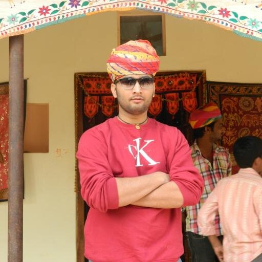 Partially Engineer,Full Time Dreamer,xpert at nothing,Loves Rajma Chawal