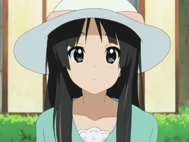 mature
 but scaredy-cat-bassist,
 and second vocalist of
 the Light Music Club and
 Ho-Kago Tea Time.