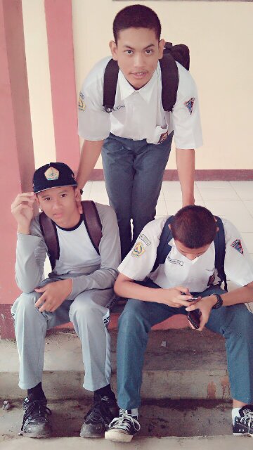 keep woles |SMKN1 cilegon| follback? mention aja. :)