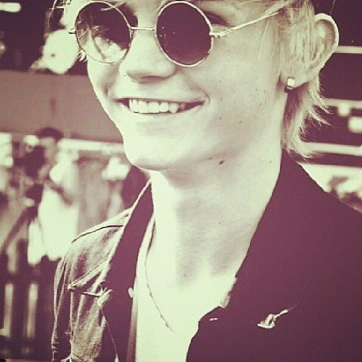 UlrikMuntherLux's profile picture. Catch the day.Make it stay.Never let it go away. | Luxemburgish fanpage supporting the amazing swedish singer @muntherulrik ♡