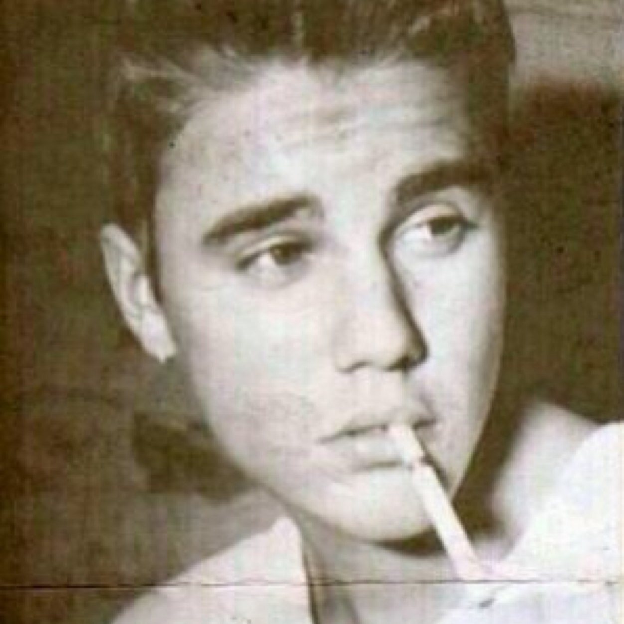 I'm here since the hair flip, the hair cut, the first tattoo, since selena, since the drugs, since the arrest, and i'm going to be here forever, till grey hair.