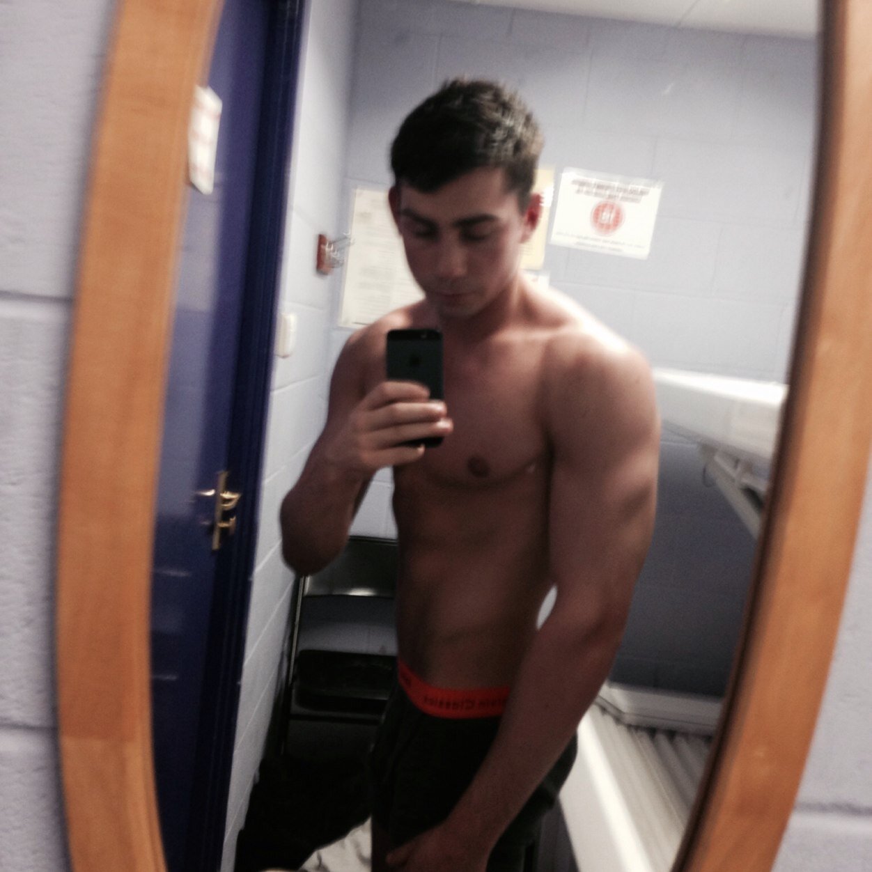 Experienced personal trainer based in northampton for more info feel free to email me on corytomkinsfitness@gmail.com for tips diet plans and fitness programs.