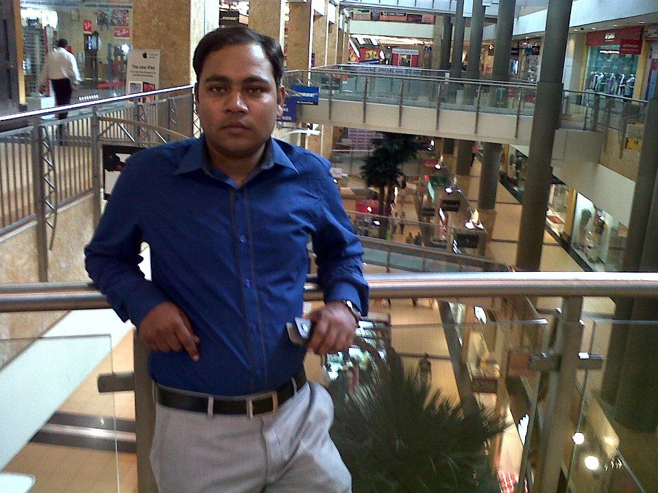 santoshintwiter's profile picture. 