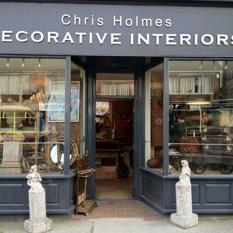 CHRIS HOLMES DECORATIVE INTERIORS