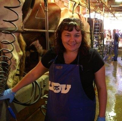 Brisbane girl turned proud dairy farmer. 2022 Rural Community Leader of Yr, 2014 Dairy Farmer of the Year finalist. Vic Rural Women of Yr finalist.