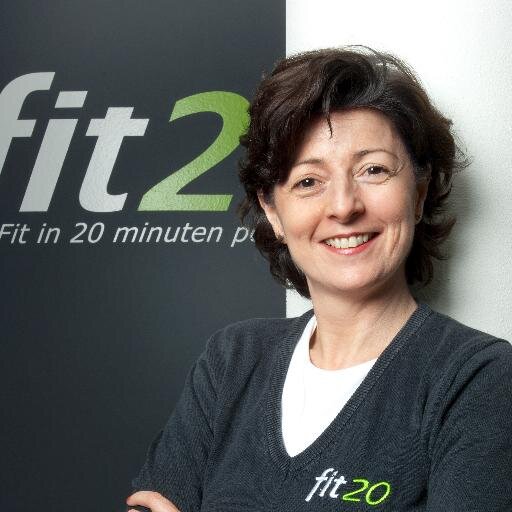 fit20 is een intensieve personal training van 20 minuten per week. Bij fit20 train je altijd onder begeleiding van jouw personal trainer. Benieuwd?