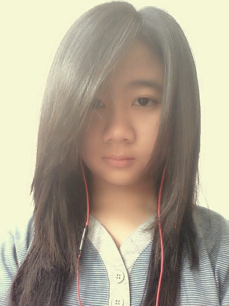 Start loving photography • athletic girl • A5 shs • Novan's • chatterbox • music is my life