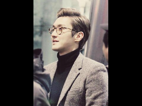 Fhs5310's profile picture. Don't dream a lot and forget to live .. ♡̷