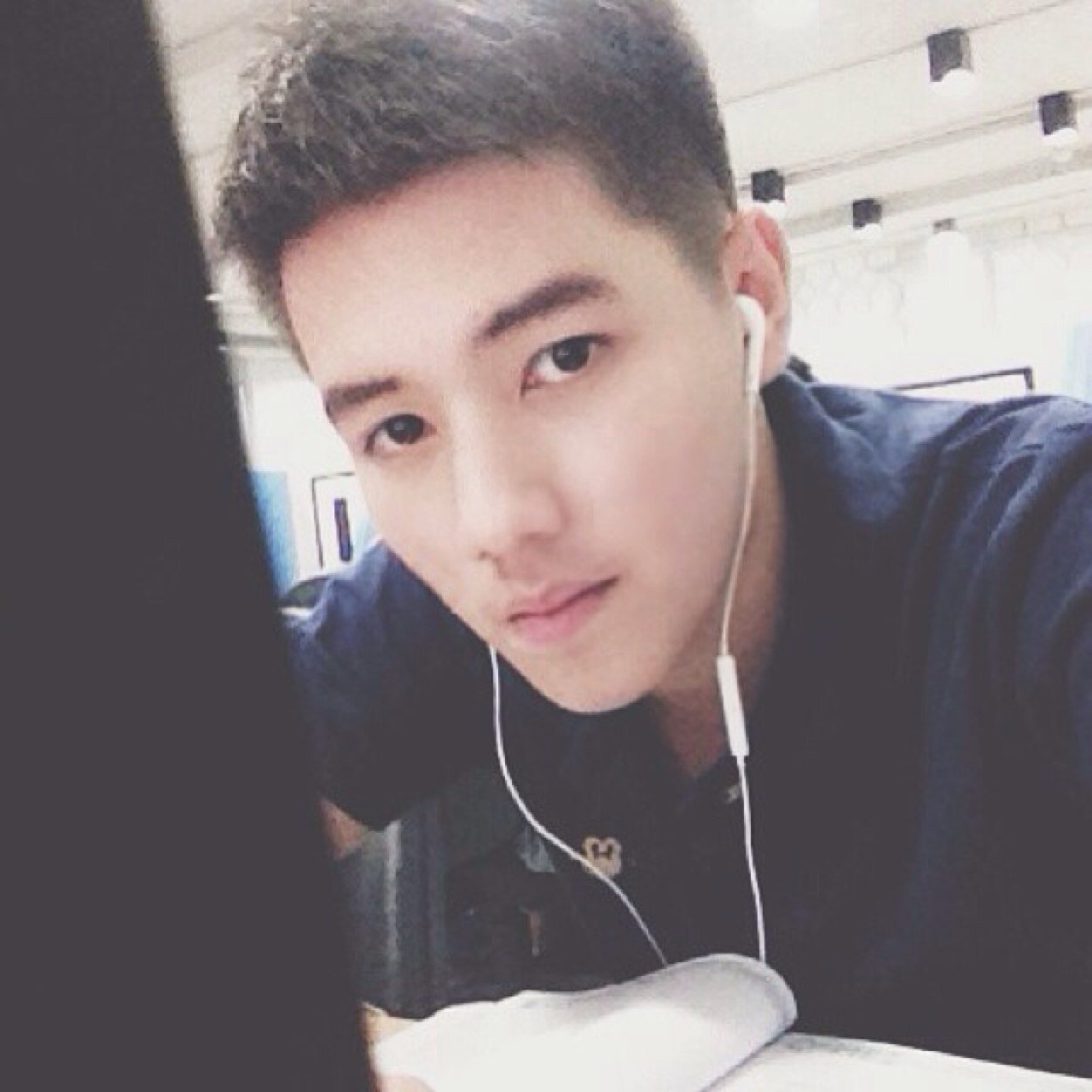 [IG: @bogus_t] Moderator of DisneyClub Thailand. Actor of Ch7.