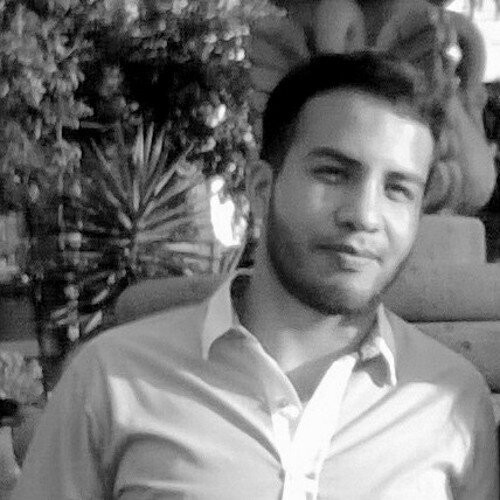 Hombre de honor, hijo de un padre trabajador, hijo de una madre luchadora, hermano sin igual, amigo sin comparación y un ganador por ser quien soy!!!!!