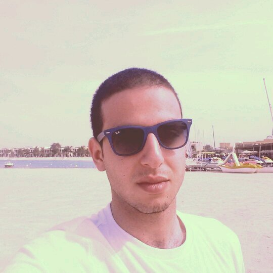 Amalylelard's profile picture. Blunted in the Big City. Watching the world turn, trying not to forget I am society.