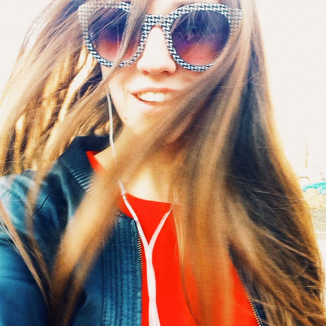 dashafirman's profile picture. act like a lady, think like a boss