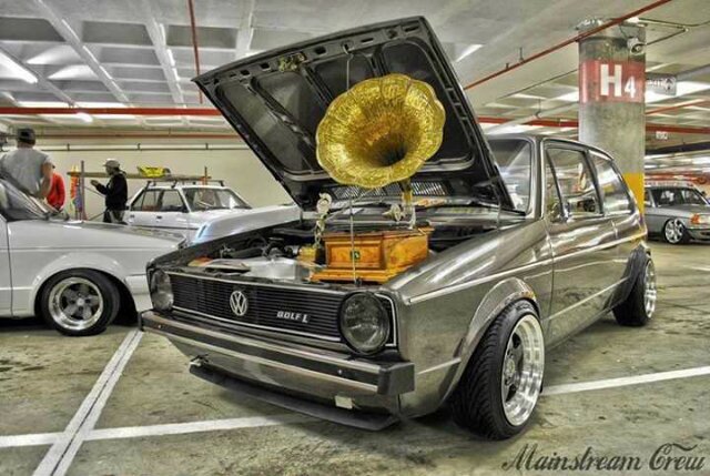 Die hard liverpool fan and I'm in love wid vw ☺♠☆✗