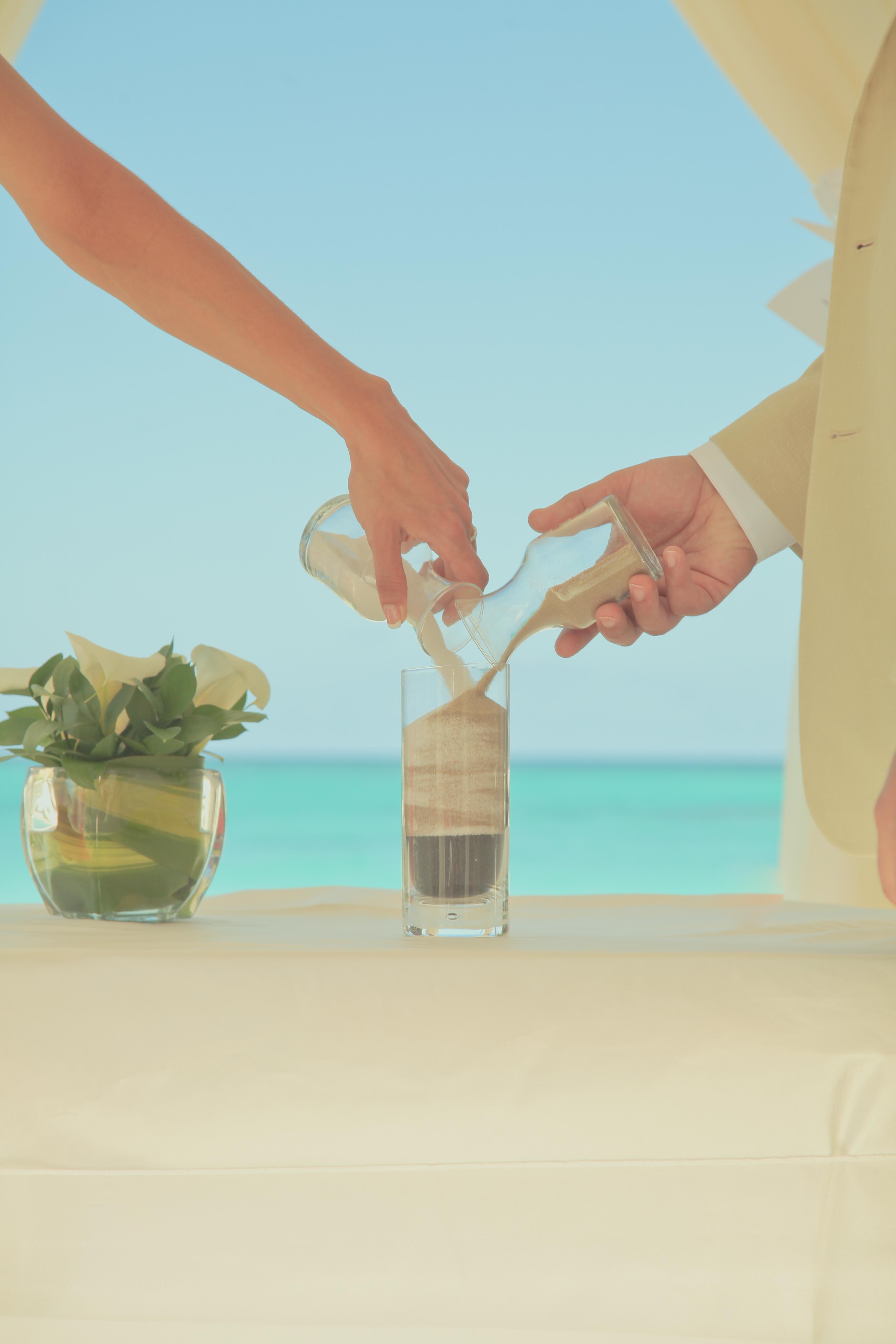 Faça o seu casamento simbólico em Punta Cana, momento lindo, especial. Comemore suas bodas e marque esse momento na sua história.
http://t.co/0l6XNp20S0