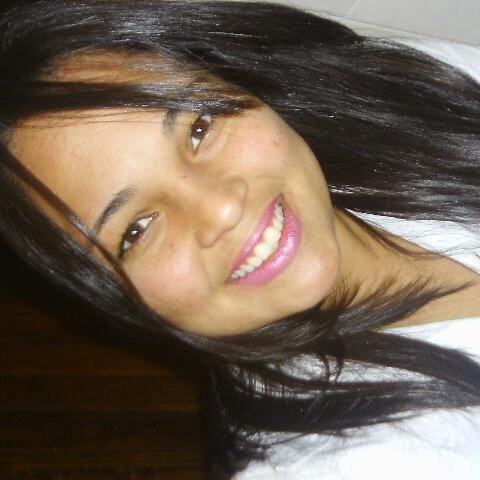 clarice_tvora's profile picture. 