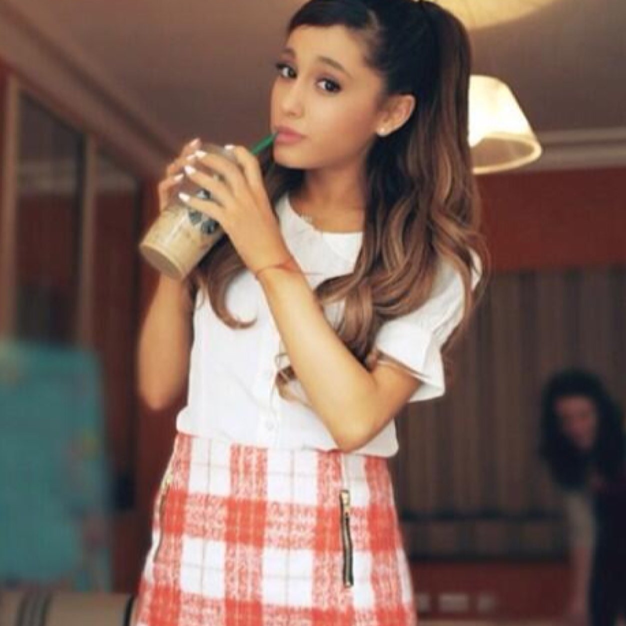 Ariana Xxx 33