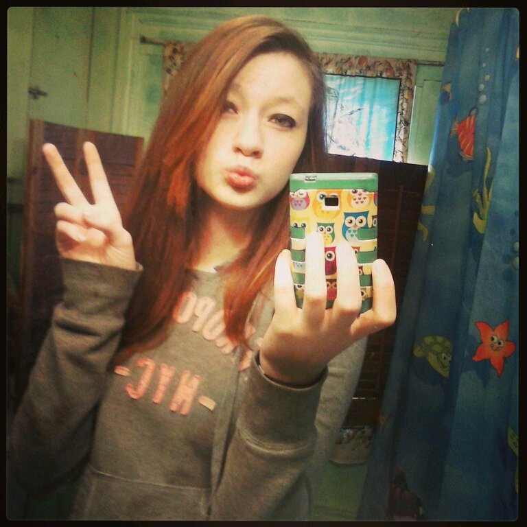 I'm a BVB & BOTDF fan at heart. Dahive and Andy are my babys♥ ♪Music is my life♪ Instagram: @hehe_margaret_hehe follow me babes!!!