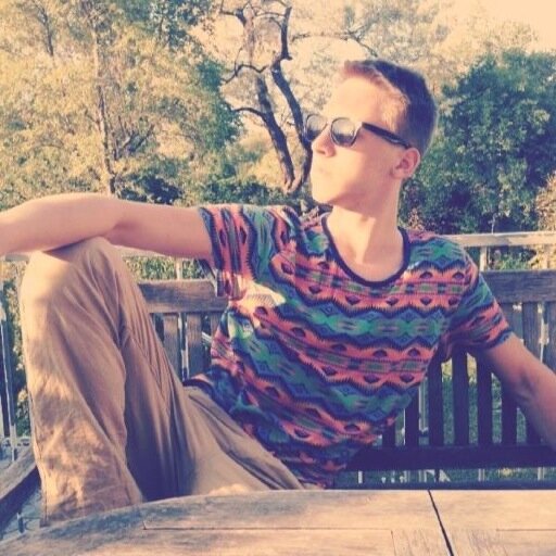 LukasStraka's profile picture. Double bass player, Student at the MDW, Climber, Sleight of hand magician.