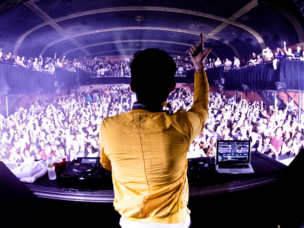 Edm. World. A different experience. Not a style, it's a life style. Promotion: dreamslandedm@gmail.com