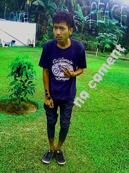 apha poen yng terjadi harus dihadapi ,baik ,buruk hapy nya harus tetap sAntay.. :*