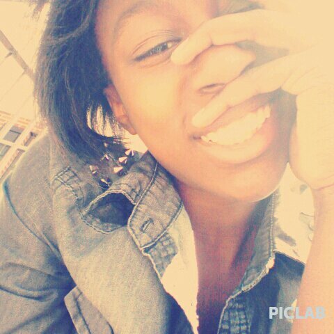 Mizztee4's profile picture. Thät_T®a©k_Stär