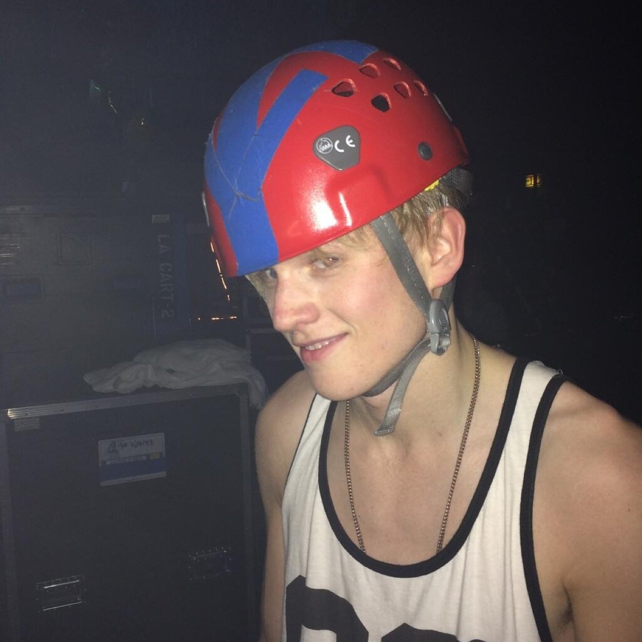 trisgang's profile picture. band account follows