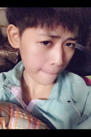 FB: Jane buddy fongbeer IG: Janebeerjb ชื่อเจน มีเมียแลว ไม่หยิ่ง คัยฟอลมา เด๋วฟอลกลับค่าบ ^^