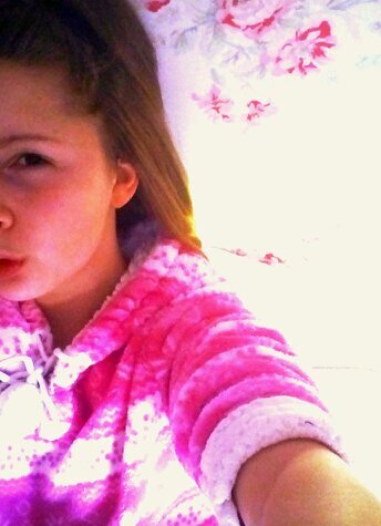 One Direction :) Halton Girls FC :) Liverpool ladies trial soon :) Manchester United forever :) :)