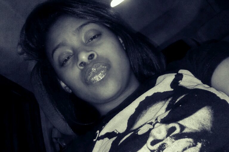She Dont Respect $$$;She Respect Real Niggas.