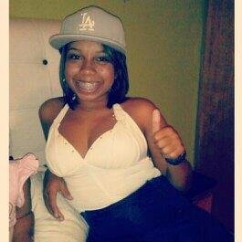 Eu vivo prα ser feliz e não prα ser normαl;ㅤㅤㅤㅤㅤㅤeu me amo em primeiro lugar ♪ !*!