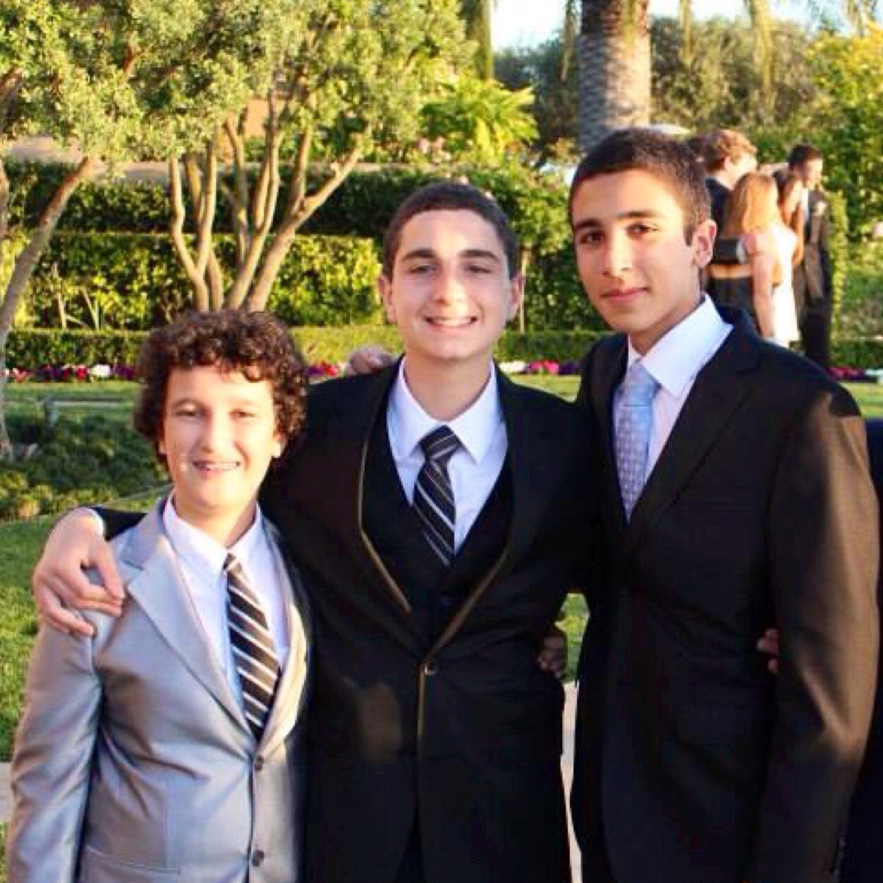 yiffinach's profile picture. 