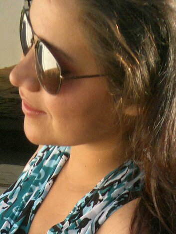 Te podes maquillar el rostro, pero no el alma !:)
 Vivo al aire, del aire y para el aire !! :D