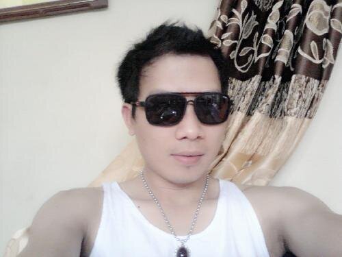 YzWongLei's profile picture. 