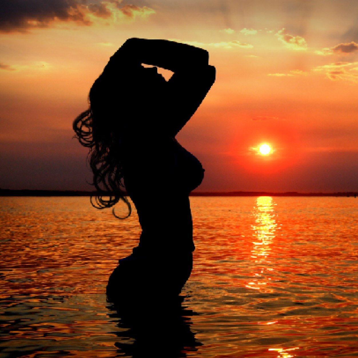 hotgirlsdaily77's profile picture. Hot Girls without cloths are always better!