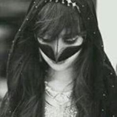 صَوتُ شَيء يَتكَسّر داخِليْ يُوجعنّي يُألمُني أُحاوِل أنْ أُلملِم أشلائِي لَكِن ما تبَقى مِني ايضاً يَتناثَر !♡♥ أبجديتي بالمفضلة