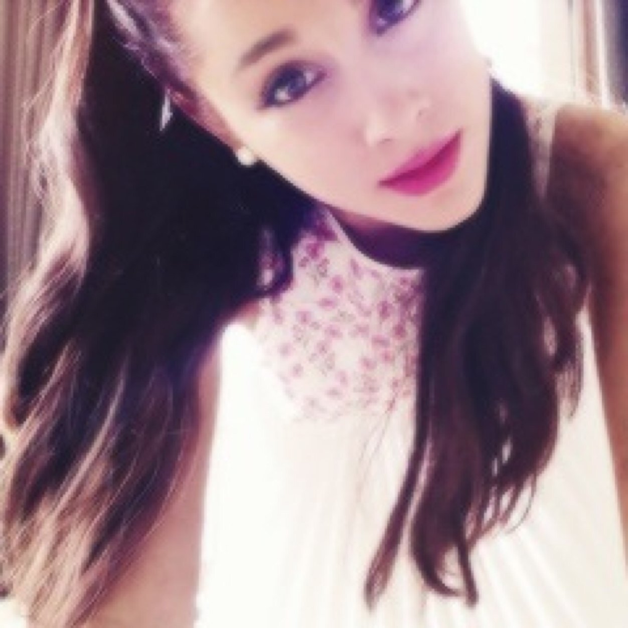 free follow from @arianasnicely follow me back there and just ask for a follow back if you want